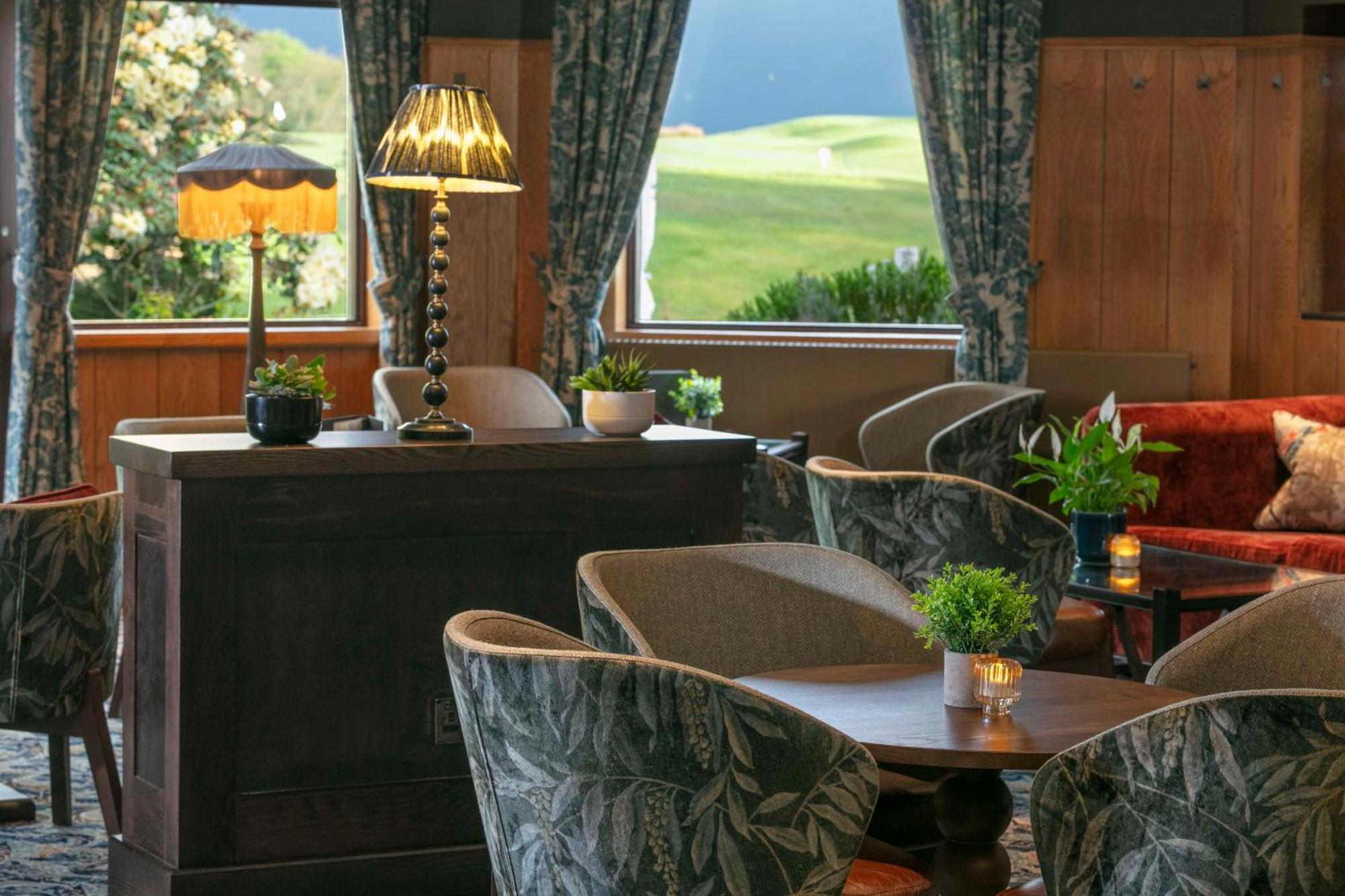Glasgow Westerwood Hotel, Spa & Golf Resort Cumbernauld Extérieur photo