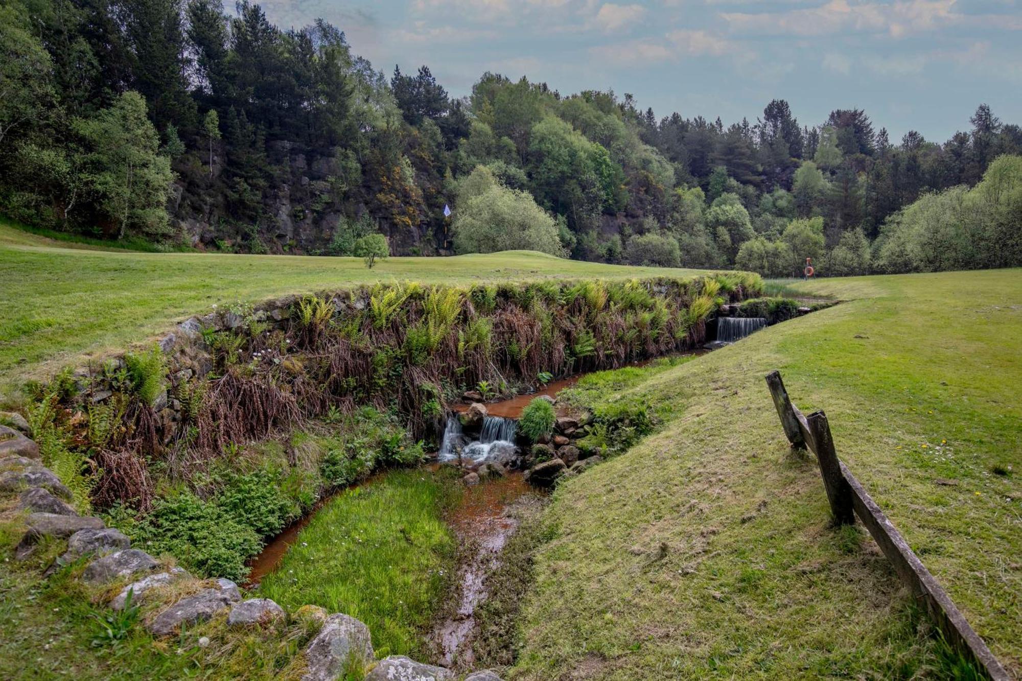 Glasgow Westerwood Hotel, Spa & Golf Resort Cumbernauld Extérieur photo