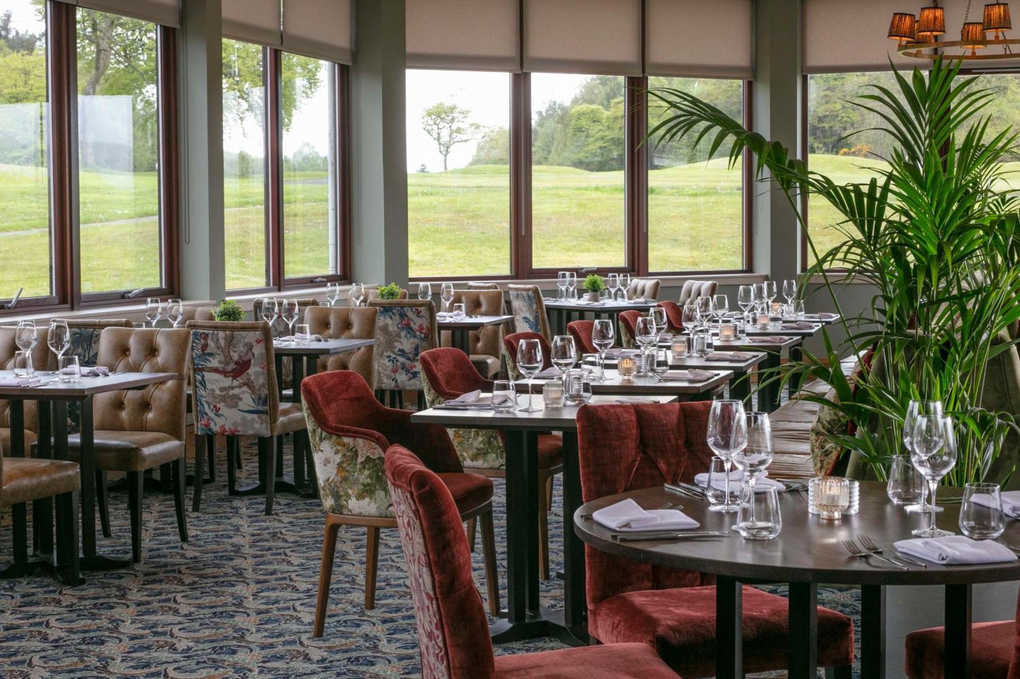 Glasgow Westerwood Hotel, Spa & Golf Resort Cumbernauld Extérieur photo